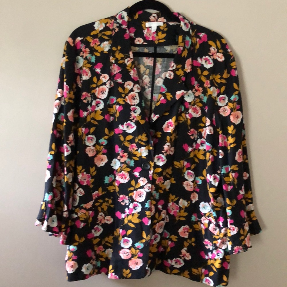 NWT Abound Floral Blazer